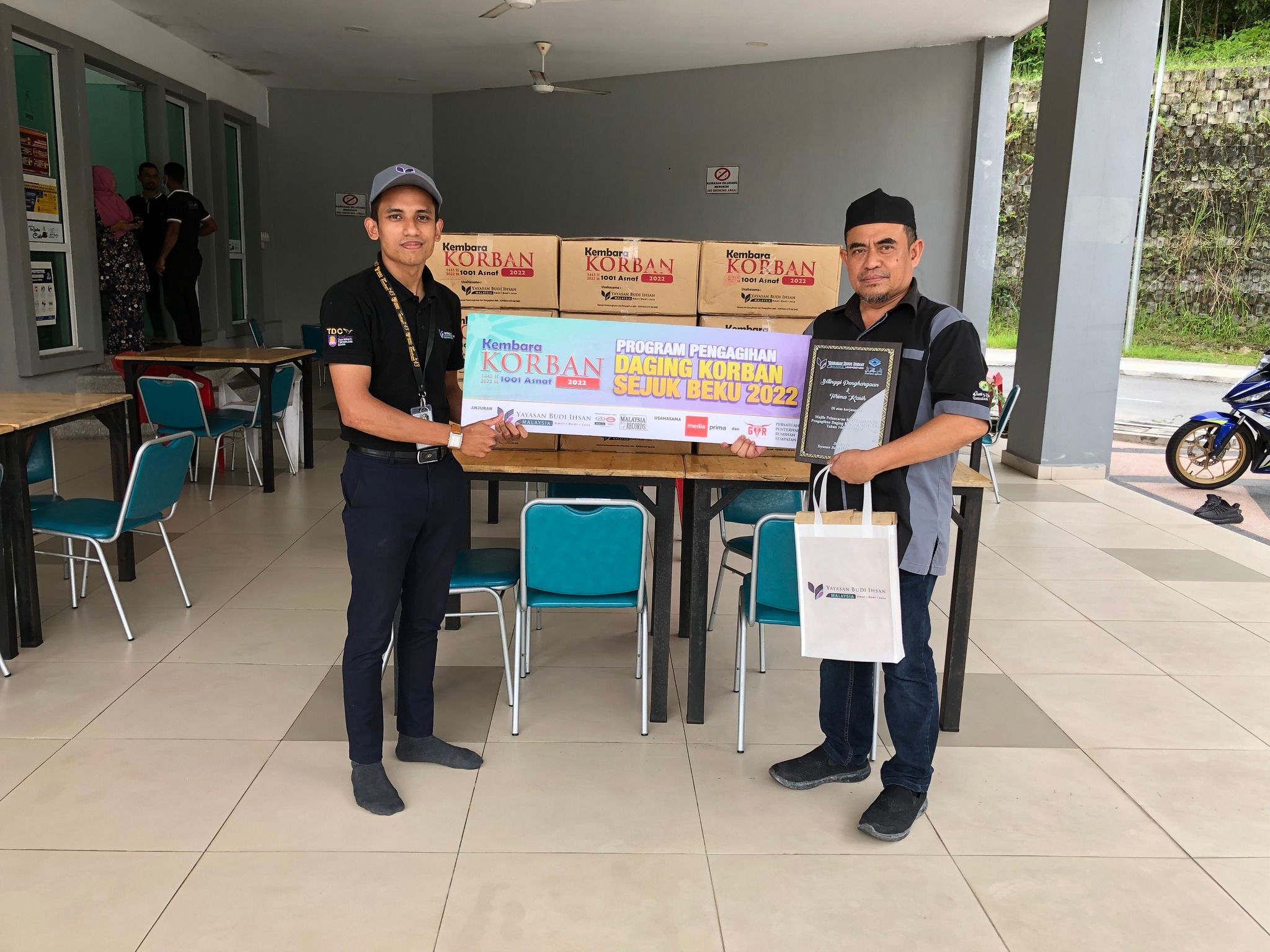 You are currently viewing Qurbani Frozen Meat Distribution Program, 1001 Asnaf 2022 Campaign to Nasyrul Quran Complex, Putrajaya