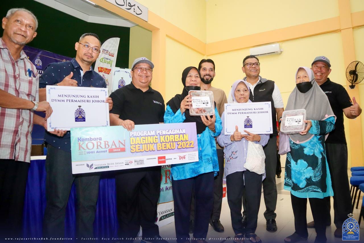 You are currently viewing Yayasan Raja Zarith Sofiah Negeri Johor (YRZSNJ) telah bekerjasama dengan Yayasan Budi Ihsan Malaysia (YBIM) bagi menjayakan Majlis Pengagihan Daging Korban Sejuk Beku Kembara Korban 1001 Asnaf 2022