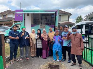 Read more about the article FMOW memberi makanan percuma kepada penghuni Pusat Jagaan Insan, Taman Tasik Semenyih, Selangor.